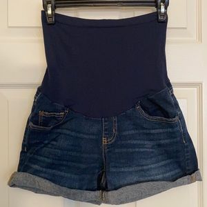 Maternity shorts